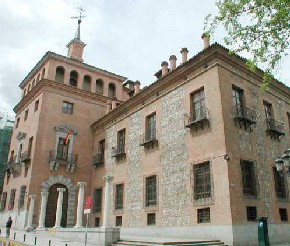 Casa de las siete chimeneas - Madrid